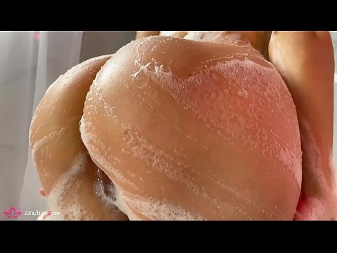 ❤️ Brunette Akuseweretsa maliseche ndi Vibrator mpaka Intense Orgasm mu Shower Kanema wamatako pa ife ❌️❤