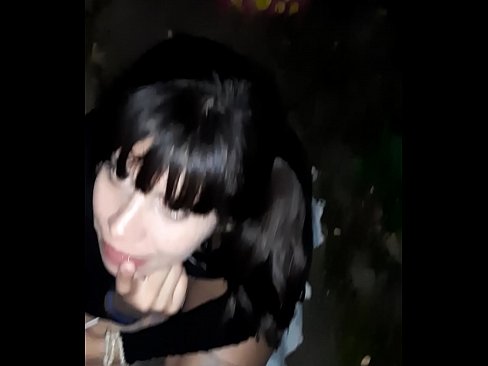 ❤️ Pamsewu mbolo yatupa posinthanitsa ndi maswiti Kanema wamatako pa ife ❌️❤